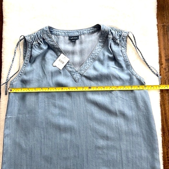 J. Jill Denim Top Sleeveless Popover Chambray 100% Tencel Size Medium NWT - Picture 12 of 12